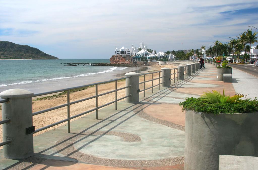 Las Flores Beach Resort Mazatlán Buitenkant foto