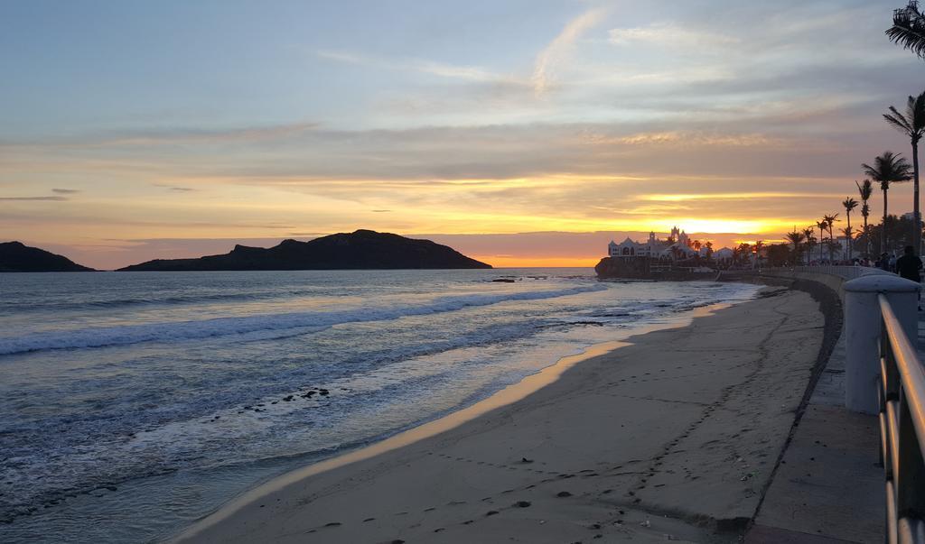 Las Flores Beach Resort Mazatlán Buitenkant foto