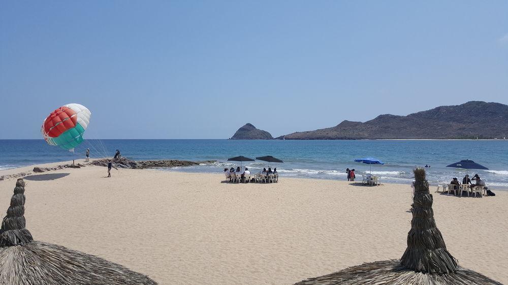 Las Flores Beach Resort Mazatlán Buitenkant foto